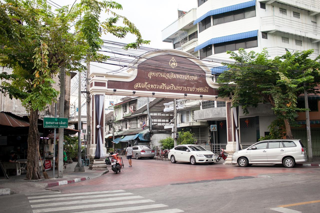 Dilokchan Hostel Female Only Bangkok Exterior photo