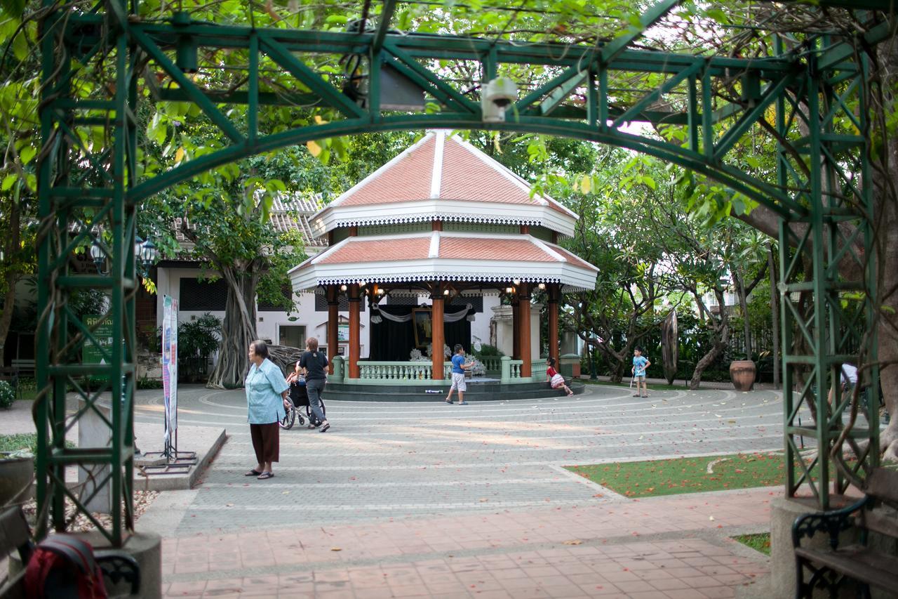 Dilokchan Hostel Female Only Bangkok Exterior photo